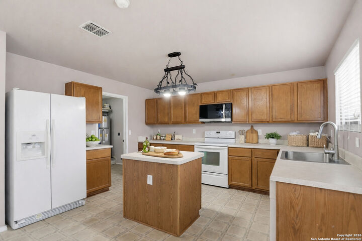 Property Photo: 115 Venezia TX 78253