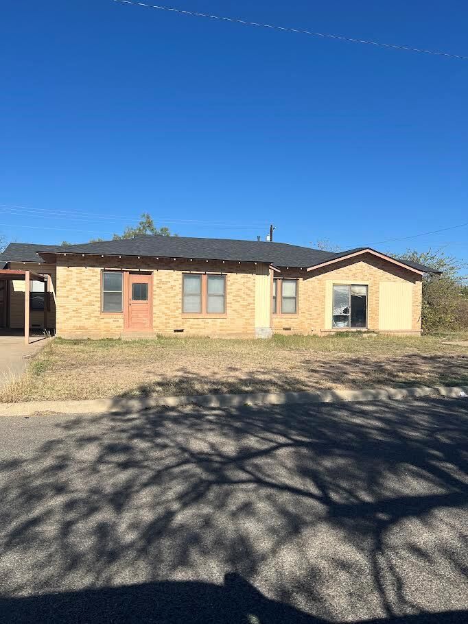 Property Photo: 2502 North St TX 76901