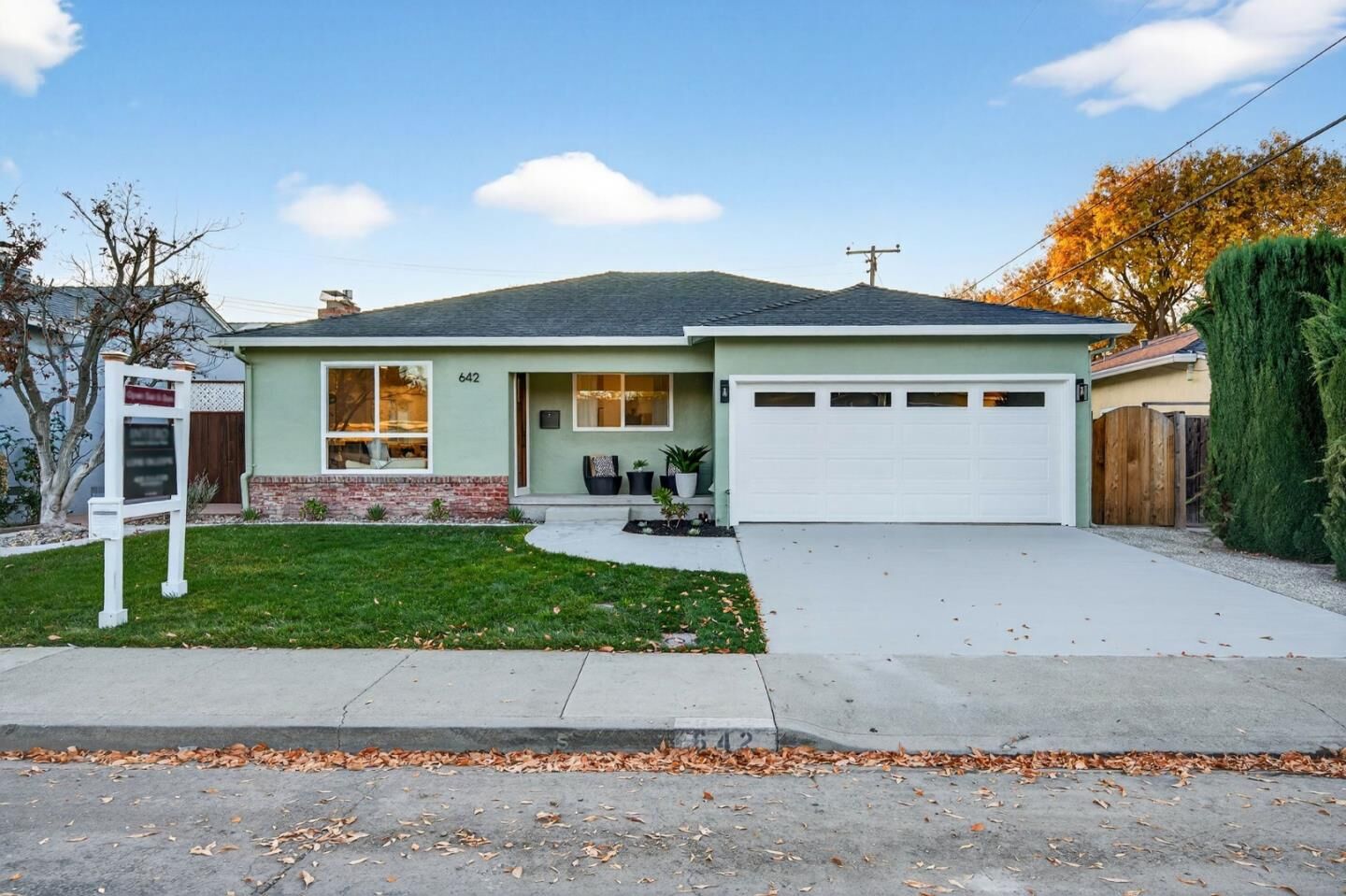 Property Photo:  642 Salberg Avenue  CA 95051 