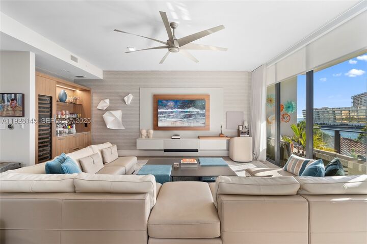 Property Photo:  3581 E Glencoe St 403  FL 33133 