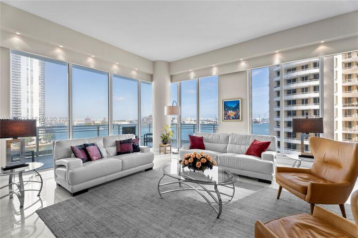 Property Photo:  900 Brickell Key Blvd 803  FL 33131 