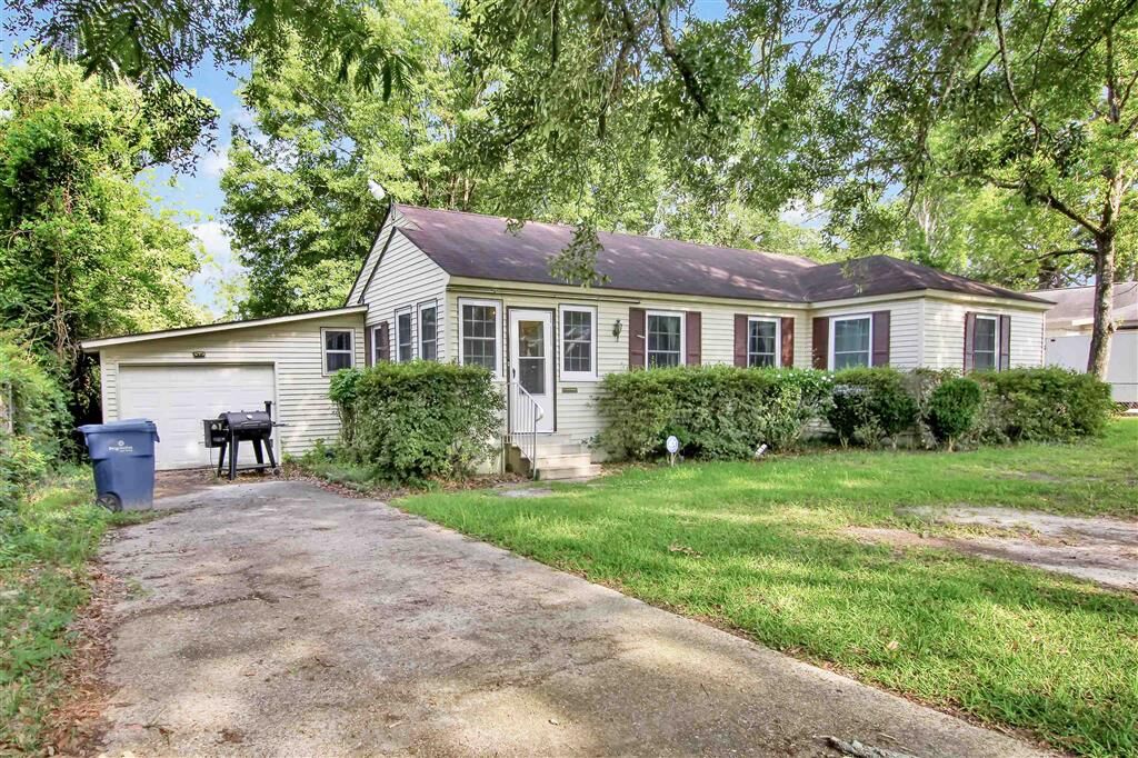 Property Photo: 803 Marvin Avenue LA 71446