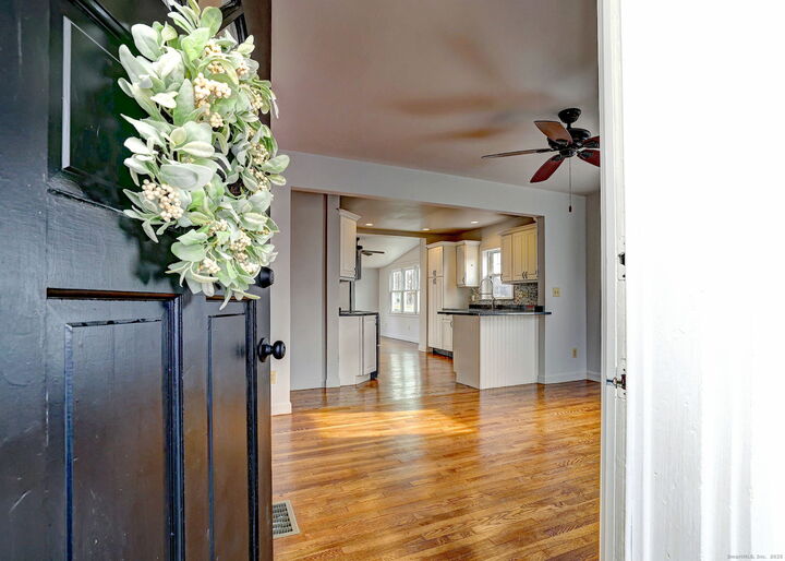 Property Photo:  113 Chester Street  CT 06514 
