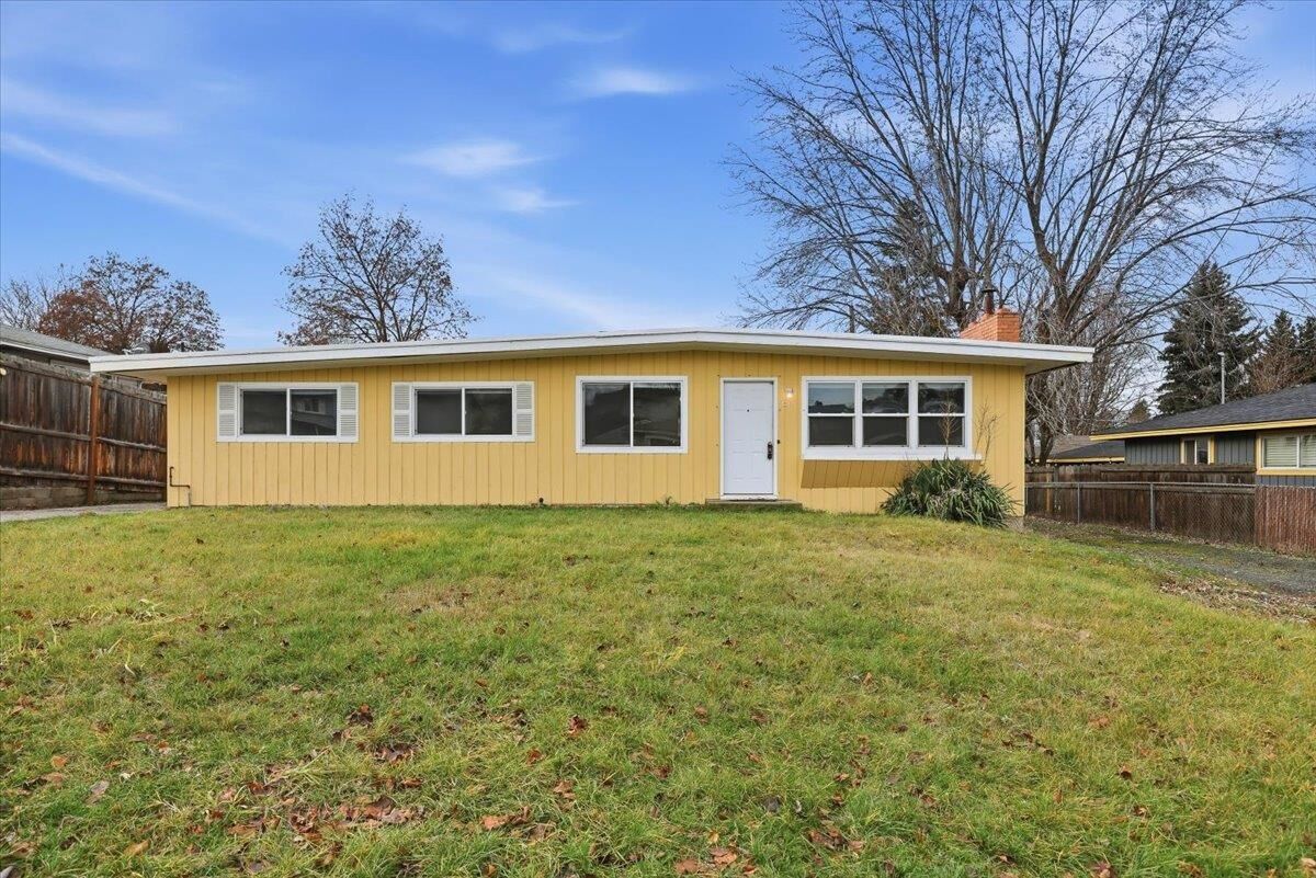 Property Photo: 1219 N Lewis Rd WA 99212