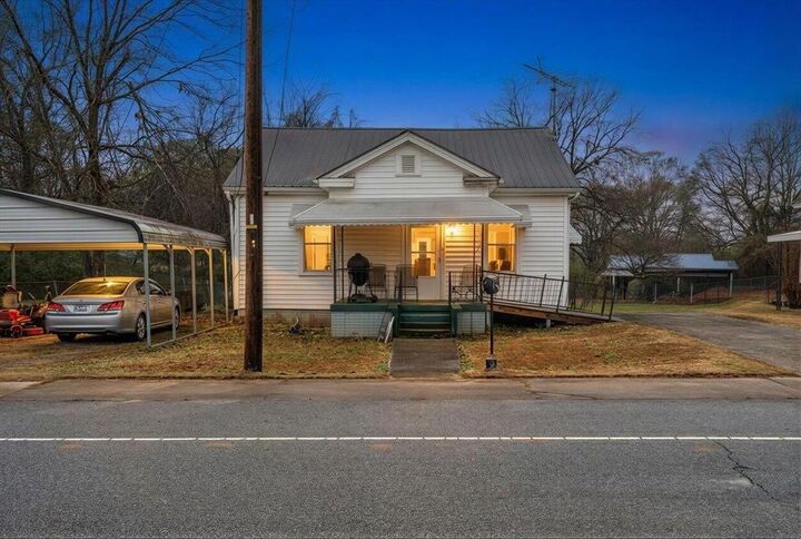 Property Photo:  550 Leaman Avenue  SC 29178 