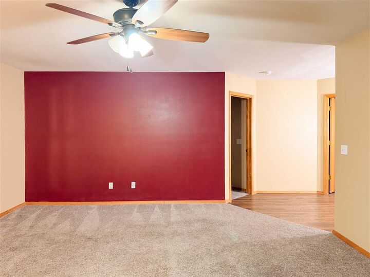 Property Photo: 3124 E Second Avenue OK 74074