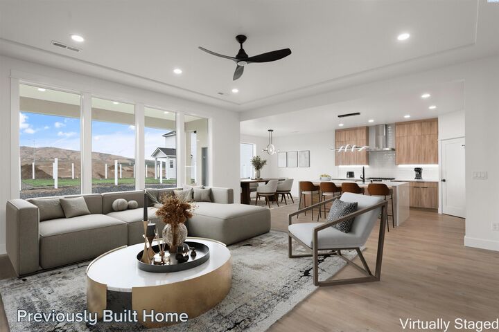 Property Photo: 3749 Morningside Parkway WA 99352