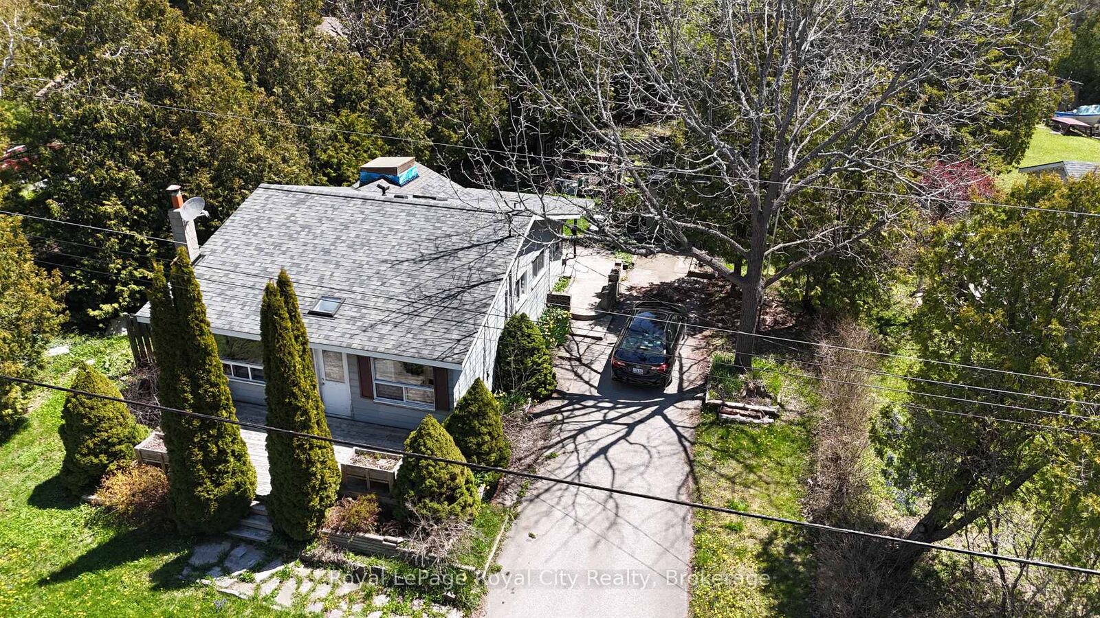Property Photo: 28 Harpur Drive ON N0H 2R0