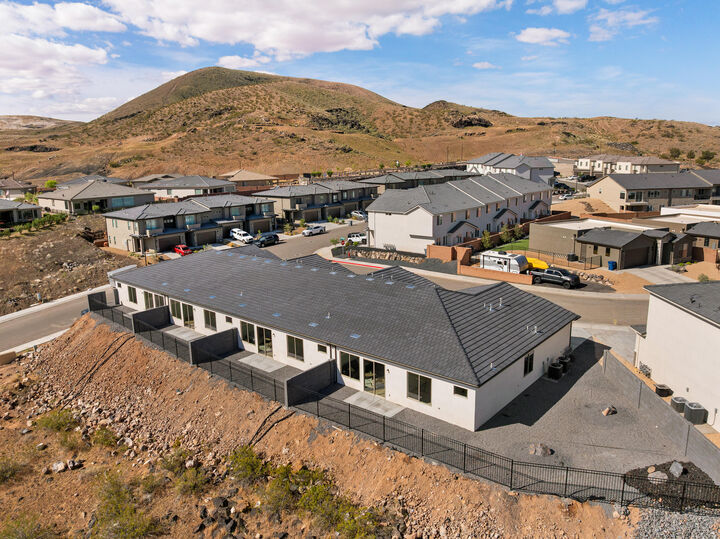 Property Photo:  2046 W 320 S 37-40  UT 84737 