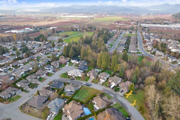 Property Photo: 3684 Cobblestone Drive BC C2S 7J8