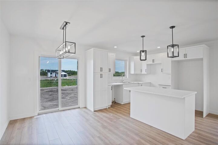 Property Photo: 14 Conifer Cove MB R5L 0L5