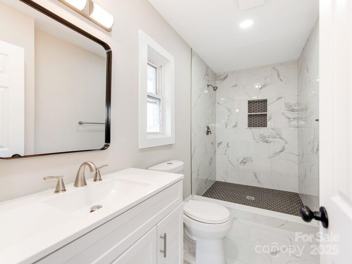 Property Photo: 2025 Birchcrest Drive NC 28205