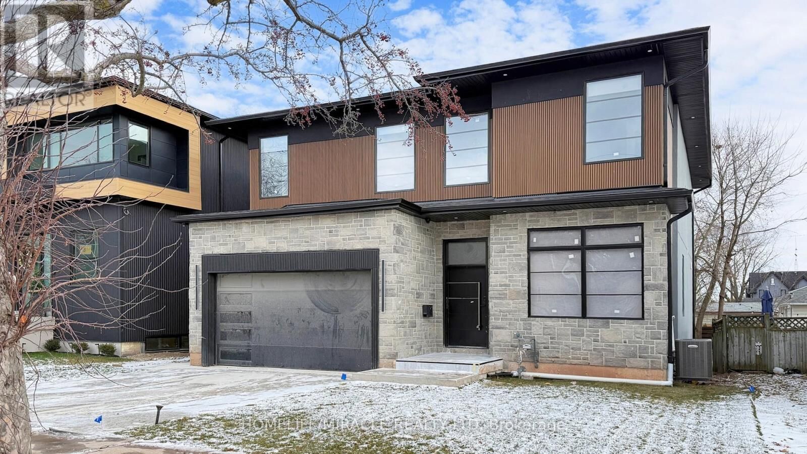 Property Photo:  150 Stewart Street  ON L6K 1X9 