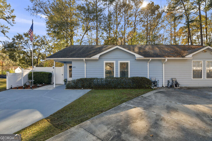Property Photo:  605 Palmetto Trace  GA 31313 