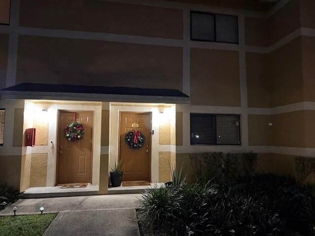 Property Photo:  223 E Palm Cir E 223  FL 33025 