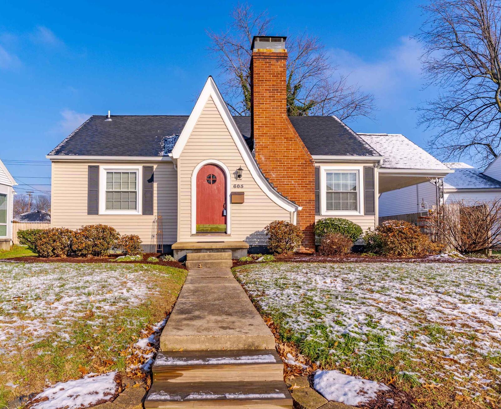 Property Photo: 605 W 12th KY 42301