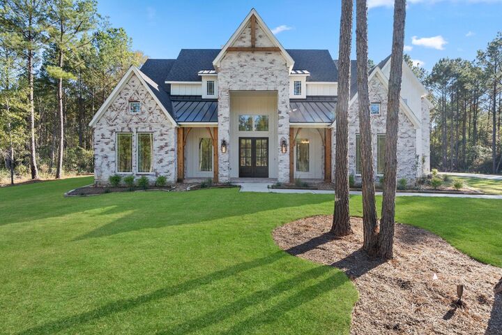 Property Photo:  25061 Seguin Trail  TX 77316 