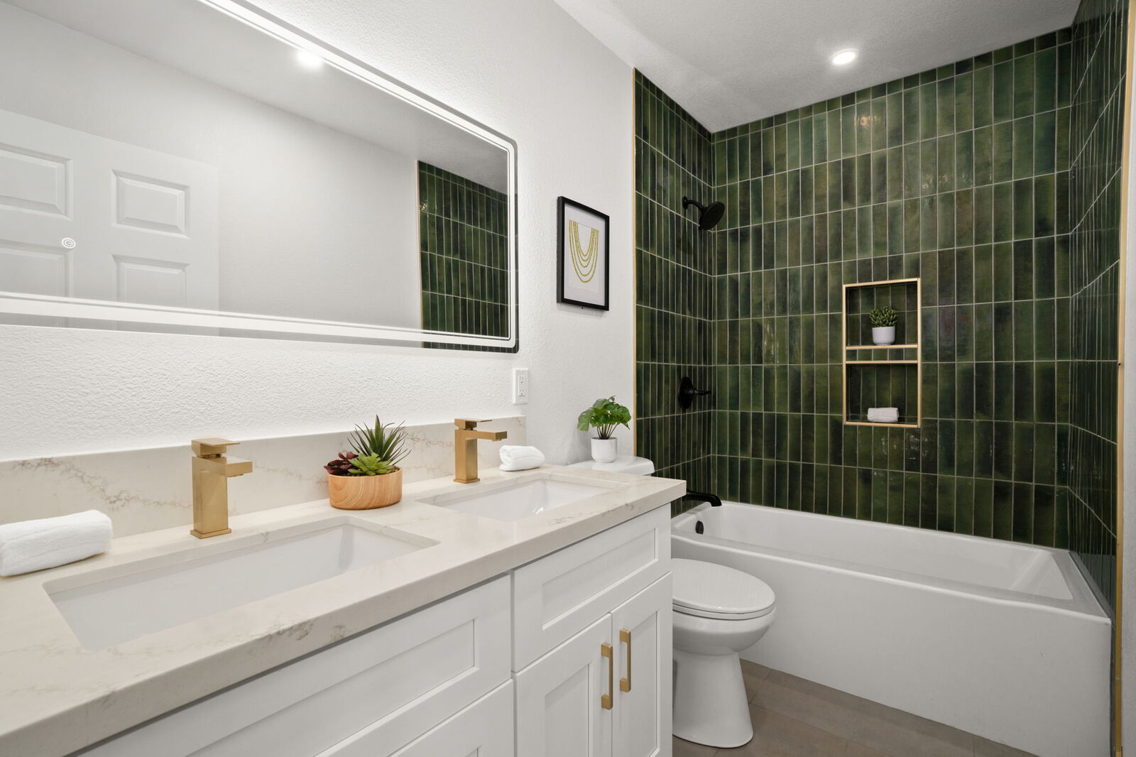 Property Photo:  8556  Elepaio Rd B  HI 96752 