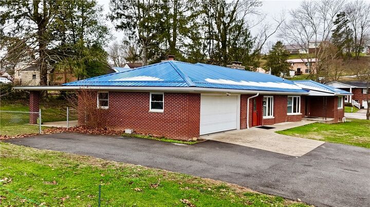 Property Photo: 82 Williamton Grove Drive WV 25071