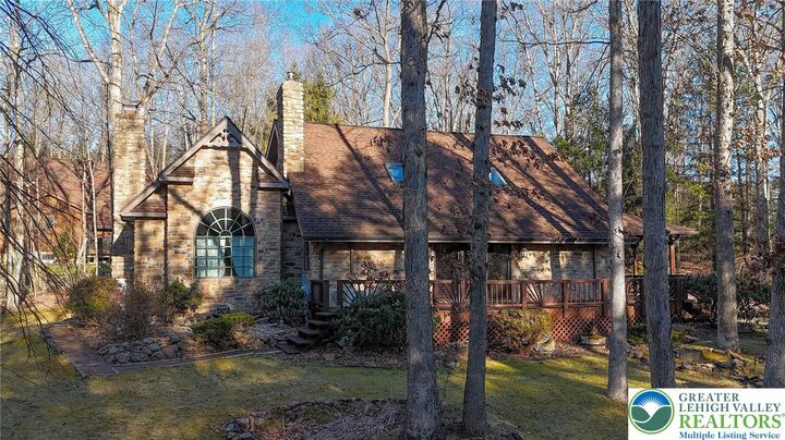 Property Photo:  29 Great Oaks Drive  PA 18240 