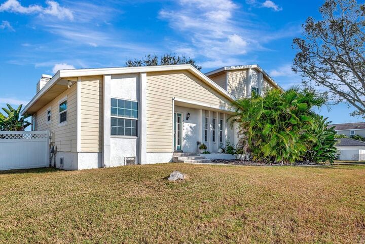Property Photo:  4406 17th Street W  FL 34221 