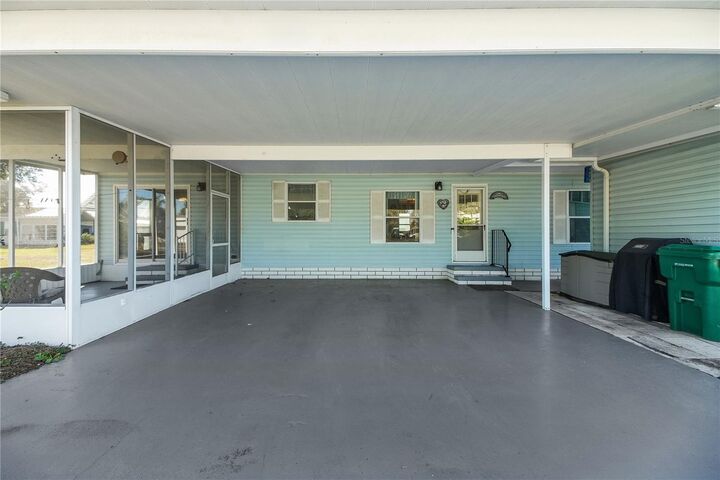 Property Photo: 5229 Hartford Lane FL 34785