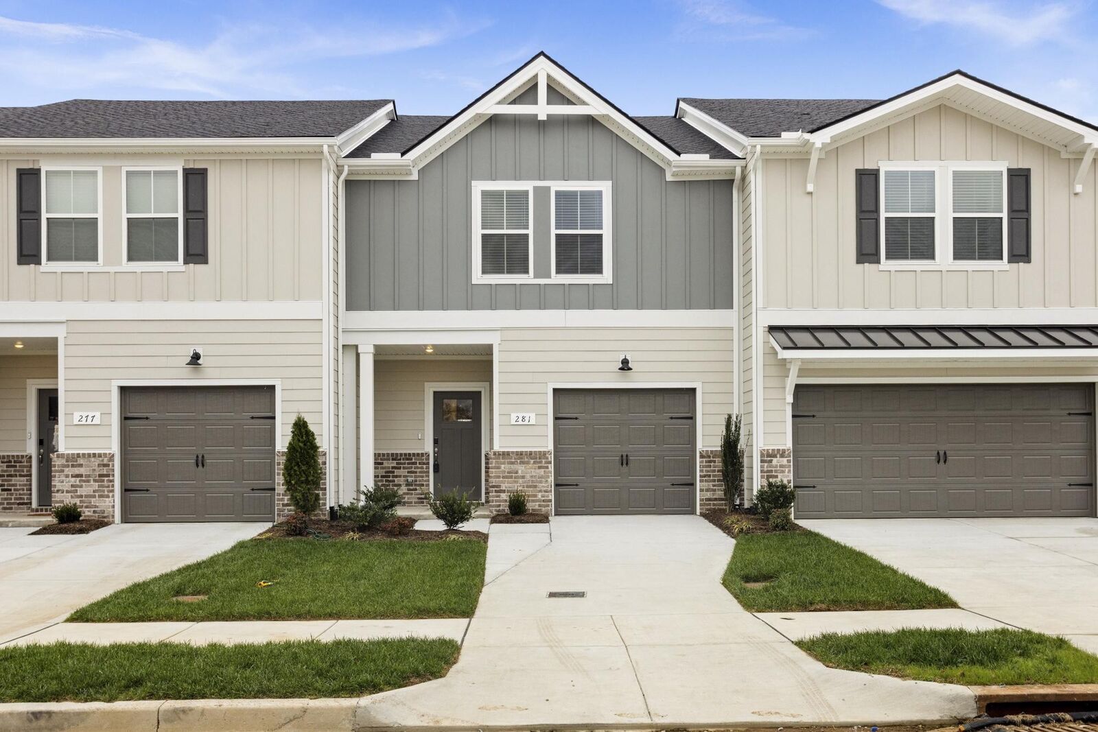 Property Photo: 281 Fletchers Way TN 37167