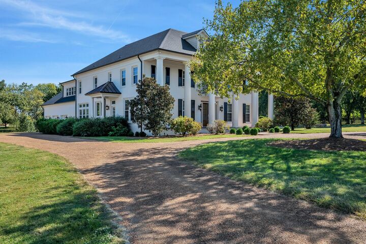 Property Photo: 1860 Old Natchez Trce TN 37069