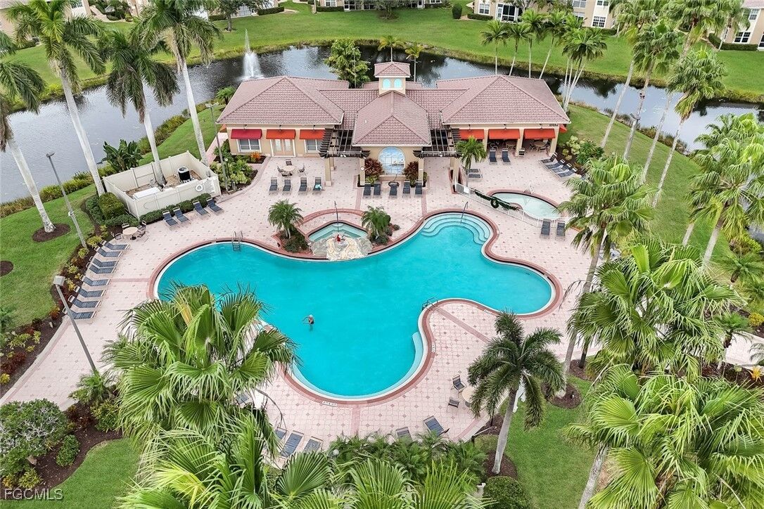 Property Photo:  14951 Vista View Way 806  FL 33919 