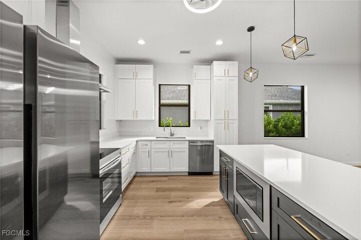 Property Photo: 1916 Jefferson Avenue FL 33901