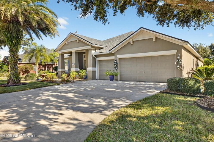 Property Photo: 1104 Westfield Way FL 32095