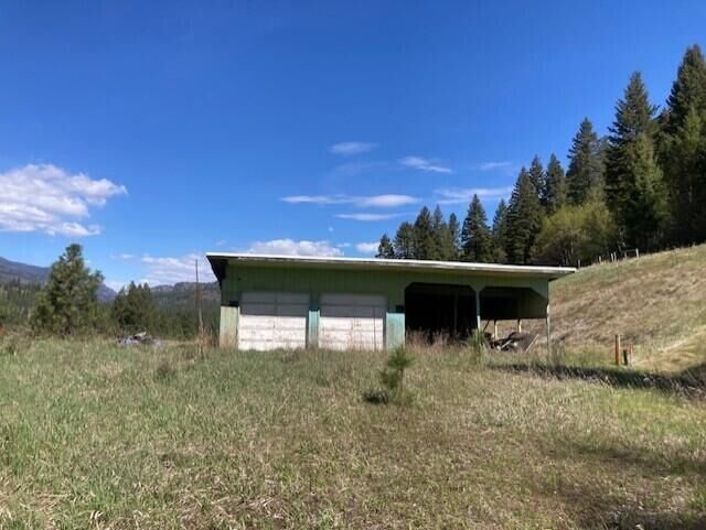 Property Photo:  3500 Rockcut Rd  WA 99141 