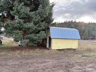 Property Photo:  380 Valley Westside Rd  WA 99114 