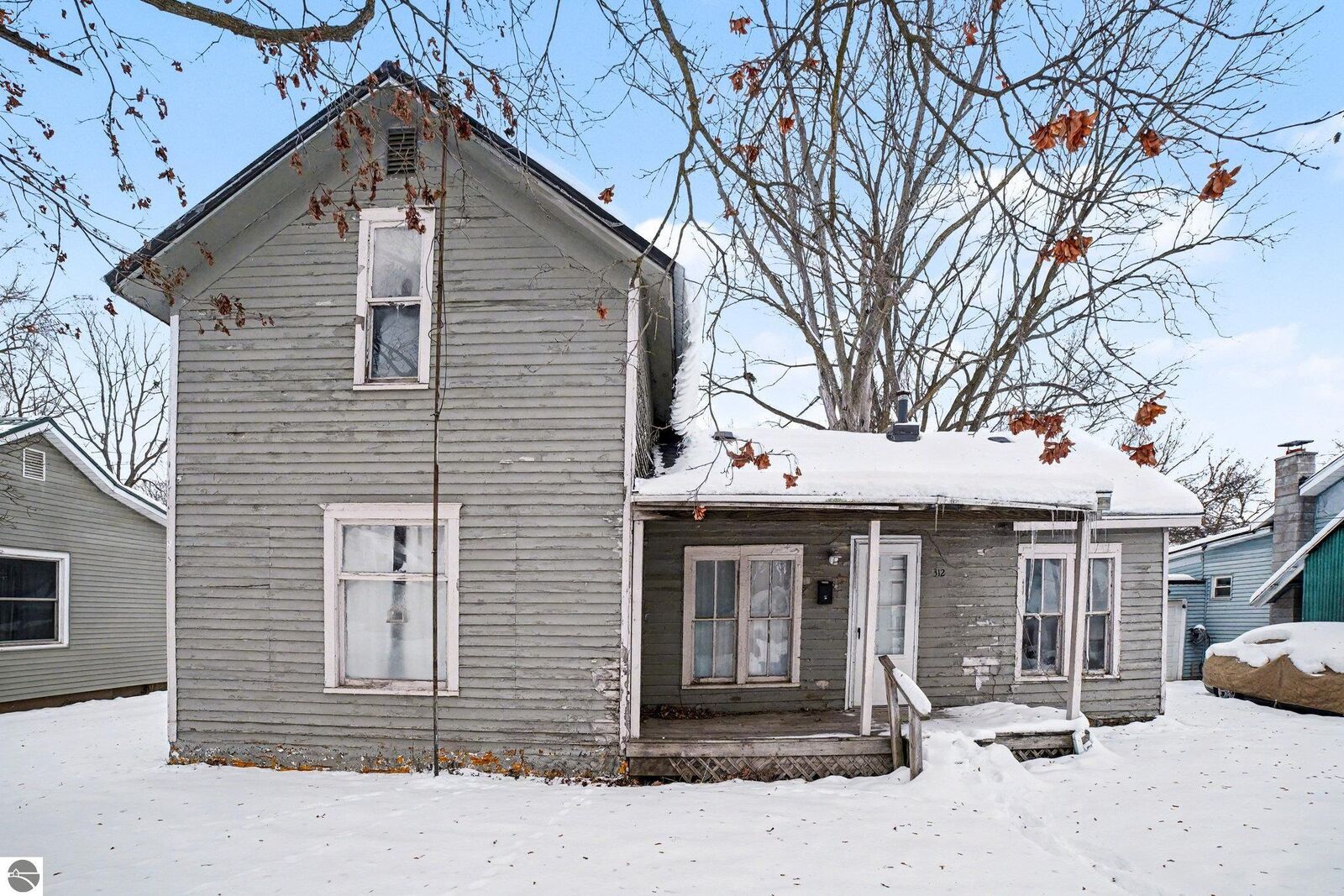 Property Photo:  312 W Saginaw  MI 48880 