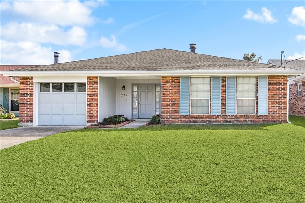 Property Photo: 717 Park Ridge Drive LA 70123