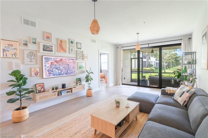 Property Photo:  15126 Palmer Lake Cir 101  FL 34109 