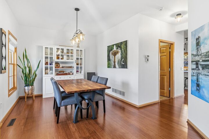 Property Photo:  1200 Creekside Crossing  MN 55082 