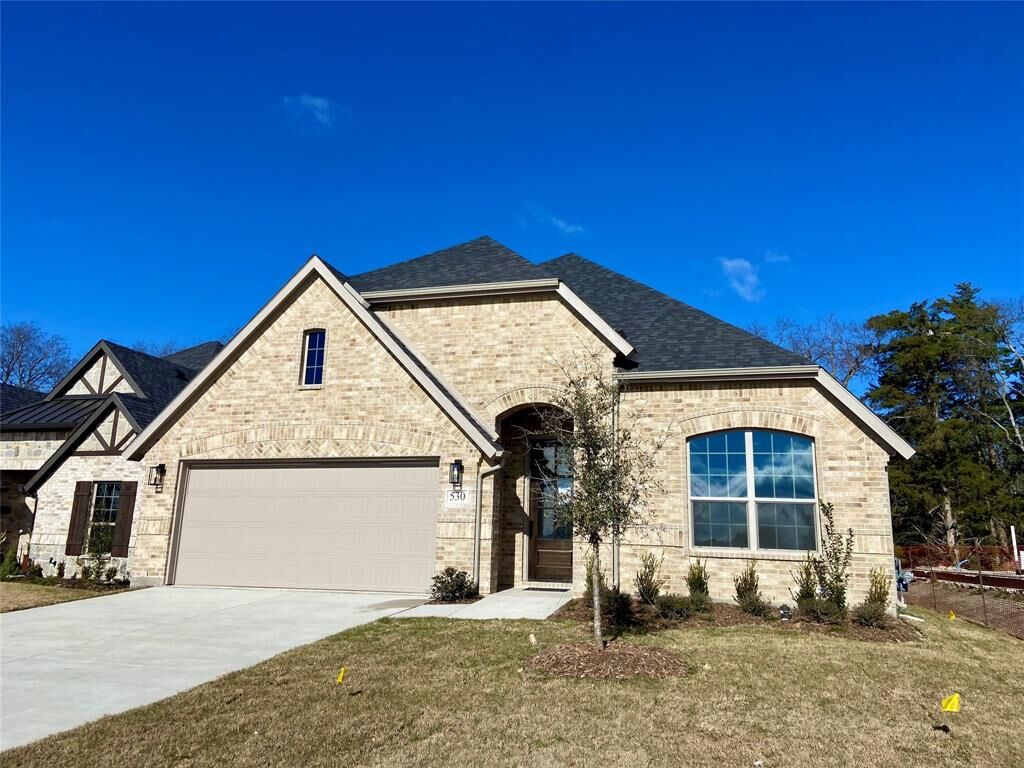 Property Photo:  530 Aldred Street  TX 75401 