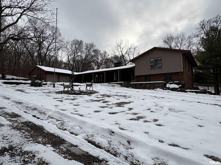 Property Photo: 9445 McNabb Blacktop Road IL 61327