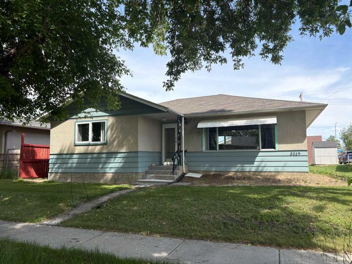 5019 51 Street — photo 1