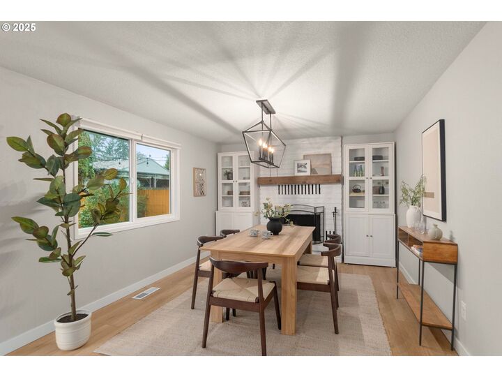 Property Photo:  3958 NE Laura St  OR 97124 