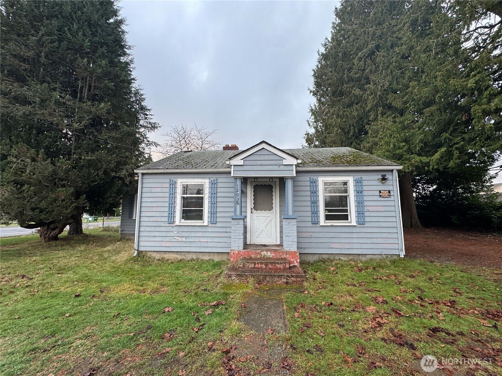 Property Photo:  1203  Beach Avenue  WA 98270 