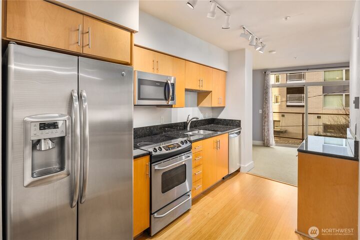 Property Photo:  5650  24th Avenue NW 314  WA 98107 