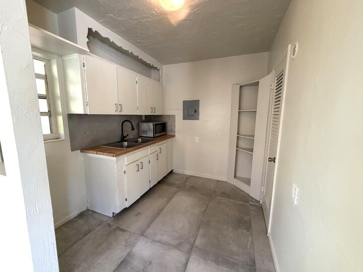 Property Photo:  304 S Ocean Breeze  FL 33460 