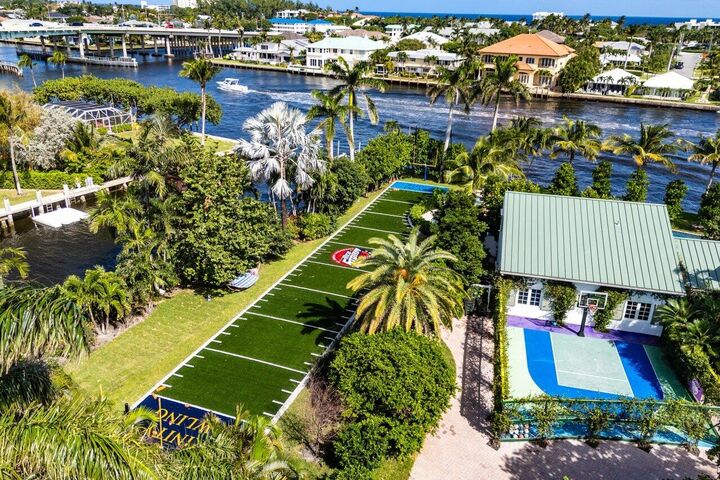 Property Photo: 963 Eve Street FL 33483