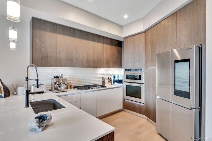 Property Photo: 4200 W 17th Avenue 619 CO 80204