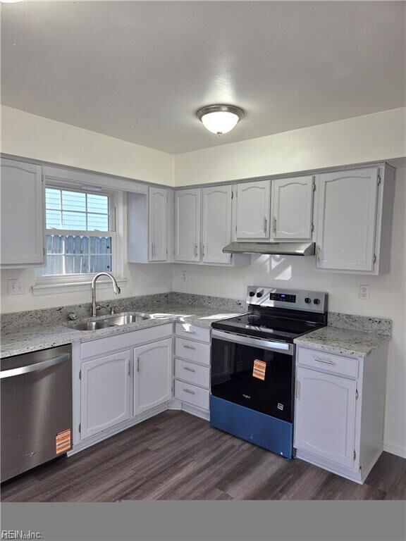 Property Photo: 1504 Heathrow Dr VA 23464