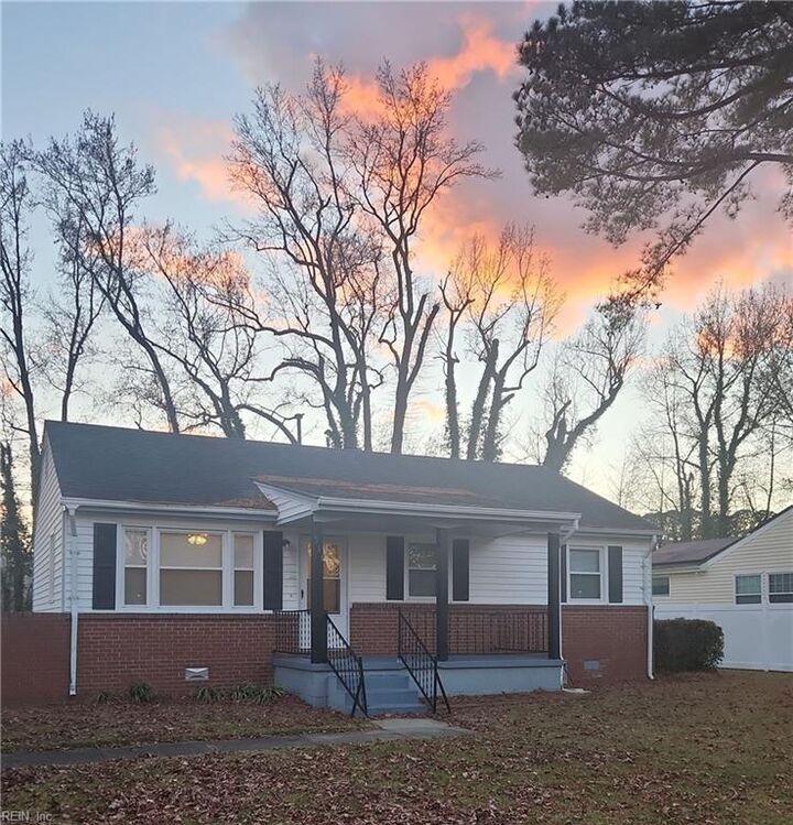 Property Photo:  511 Delham Rd  VA 23701 