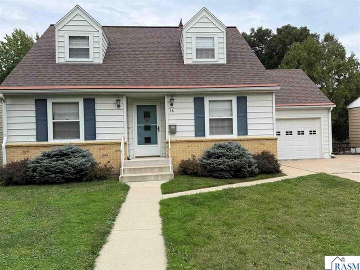 Property Photo:  16 Bruce Court  MN 56001 