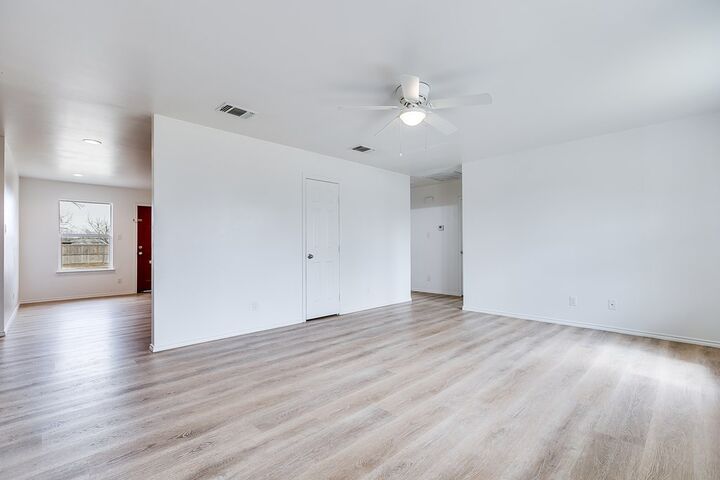 Property Photo:  266 E 23rd St  TX 76903 